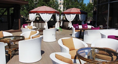 Доска ДПК на эксплуатируемой кровле в ресторане Бали Доска ДПК на эксплуатируемой кровле в ресторане Бали